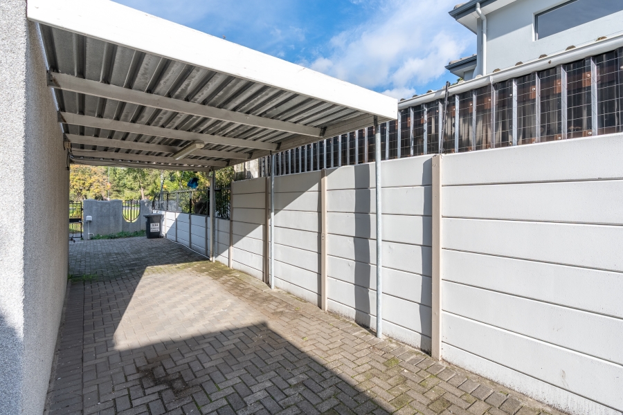 6 Bedroom Property for Sale in Pinelands Western Cape